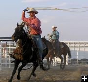 Roping. Photo by Dawn Ballou, Pinedale Online.