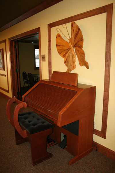 Organ. Photo by Dawn Ballou, Pinedale Online.