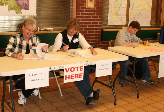 Election Judges. Photo by Dawn Ballou, Pinedale Online.