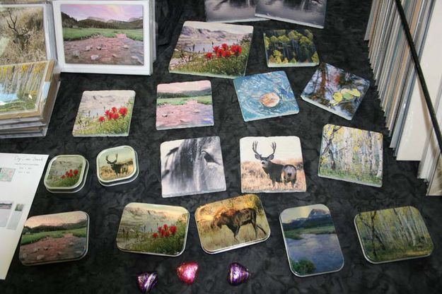 Tins and Coasters. Photo by Dawn Ballou, Pinedale Online.