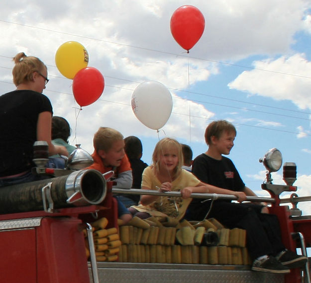 Fire truck ride. Photo by Dawn Ballou, Pinedale Online.