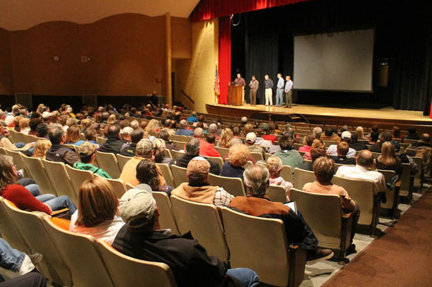 Public meeting. Photo by Dawn Ballou, Pinedale Online.