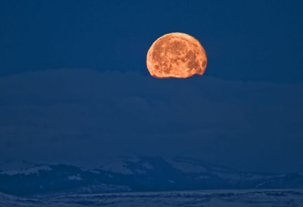 Full moon. Photo by Dave Bell.