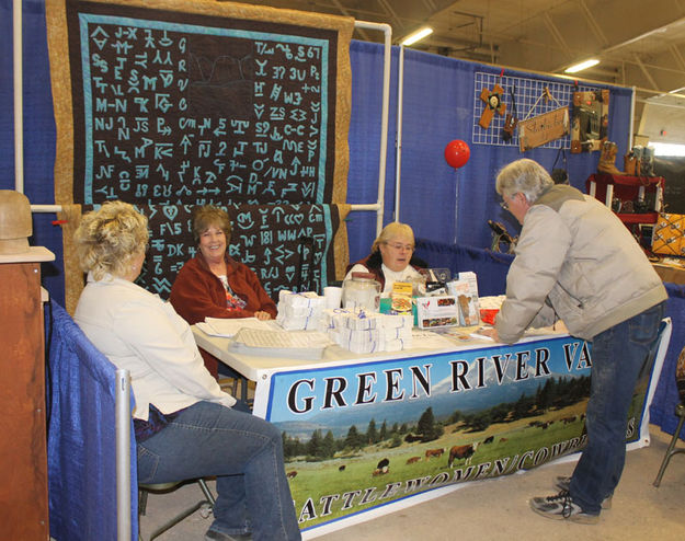 Green River Valley Cowbelles. Photo by Dawn Ballou, Pinedale Online.
