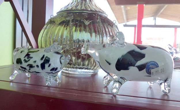 Glass pigs. Photo by Dawn Ballou, Pinedale Online.