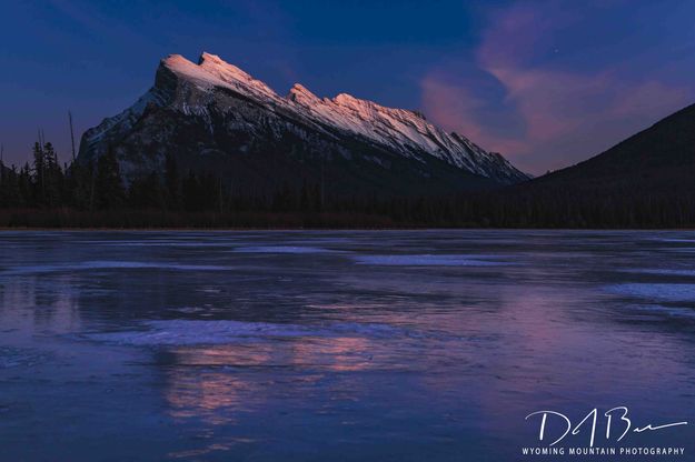 Mount Rundle Alpenglow. Photo by Dave Bell.