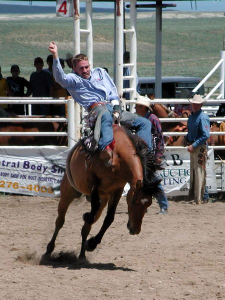 Bareback Rider<BR>Tommy Baker. Photo by Pinedale Online.