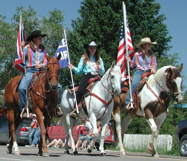 Flag Girls. Photo by Pinedale Online.