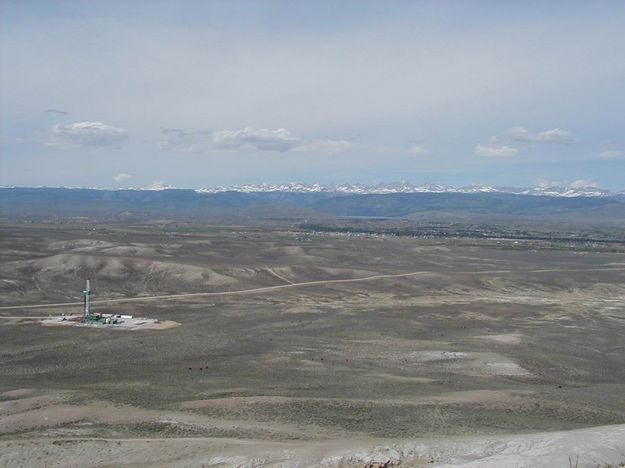 Drill Rig south of Pinedale. Photo by Pinedale Online.