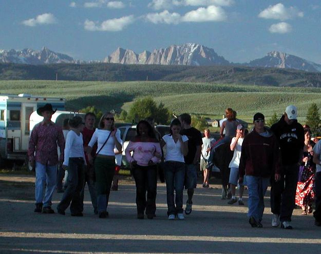 Mountain Backdrop. Photo by Pinedale Online.