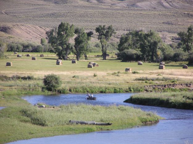 Drifting the river. Photo by Pinedale Online.