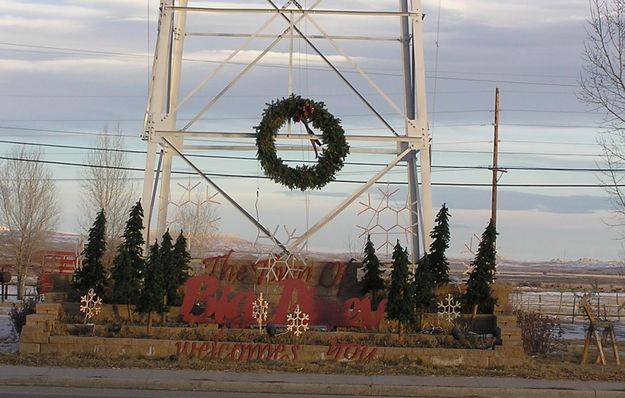 Drill Rig Holiday Trim. Photo by Dawn Ballou.