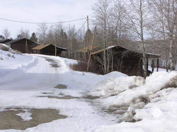 Cabins. Photo by Pinedale Online.