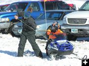 Sideline Snowmobiler Kid. Photo by Pinedale Online.