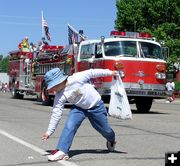 Picking up Candy. Photo by Pinedale Online.