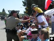 Handing out candy. Photo by Pinedale Online.