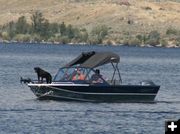 Boat Spectators. Photo by Pinedale Online.