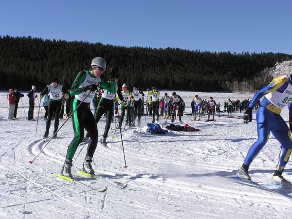 Boys start. Photo by Dawn Ballou, Pinedale Online.