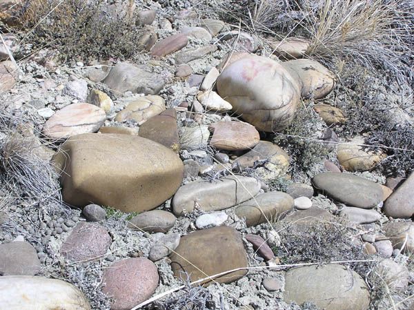 Round Rocks. Photo by Dawn Ballou, Pinedale Online.