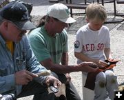 Flint knapping demonstration. Photo by Dawn Ballou, Pinedale Online.