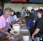 Chuckwagon BBQ. Photo by Dawn Ballou, Pinedale Online.