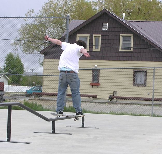 Gabe on a rail. Photo by Dawn Ballou, Pinedale Online.