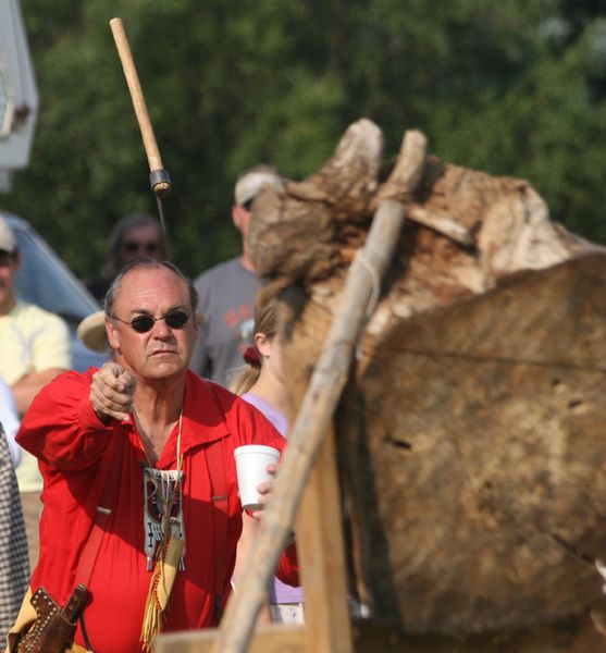 Hatchet Throw. Photo by Pam McCulloch, Pinedale Online.