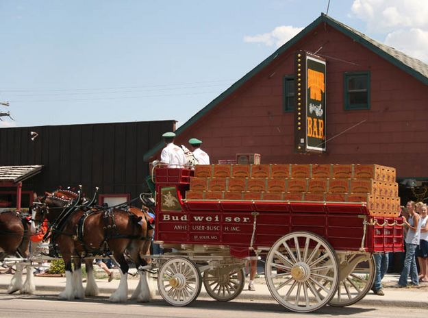 At the Silver Spur. Photo by Dawn Ballou, Pinedale Online.