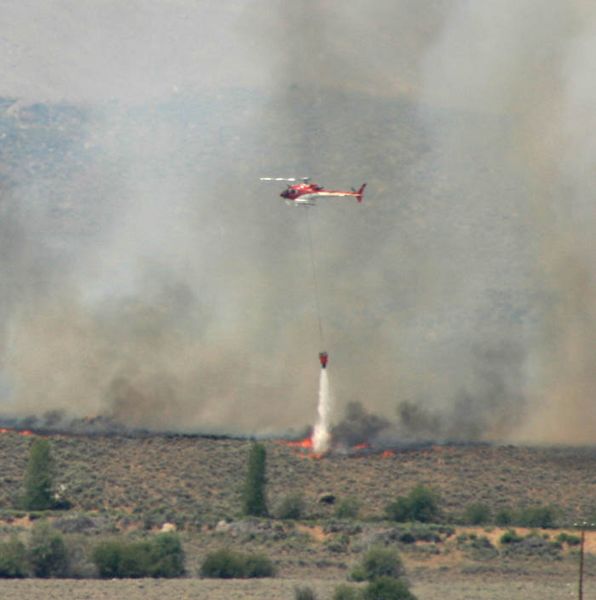 Helicopter Water Drop. Photo by Dawn Ballou, Pinedale Online.