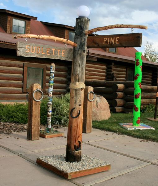 Between Fences. Photo by Dawn Ballou, Pinedale Online.