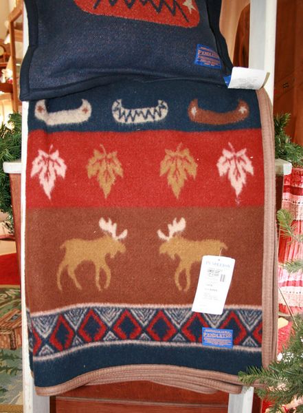 Pendleton Blankets. Photo by Dawn Ballou, Pinedale Online.