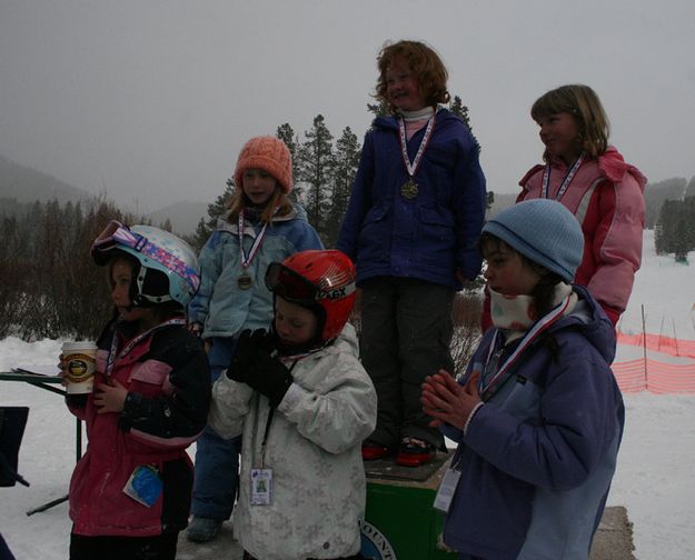 1st-2nd Grade Female Skiers. Photo by Pam McCulloch.