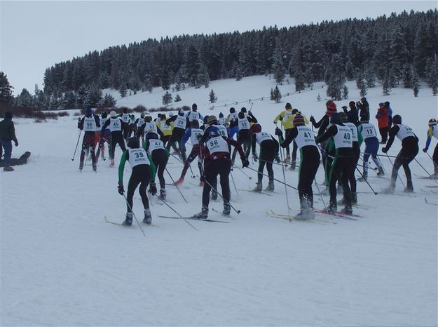 Mass start. Photo by Bob Barrett, Pinedale Ski Education Foundation.