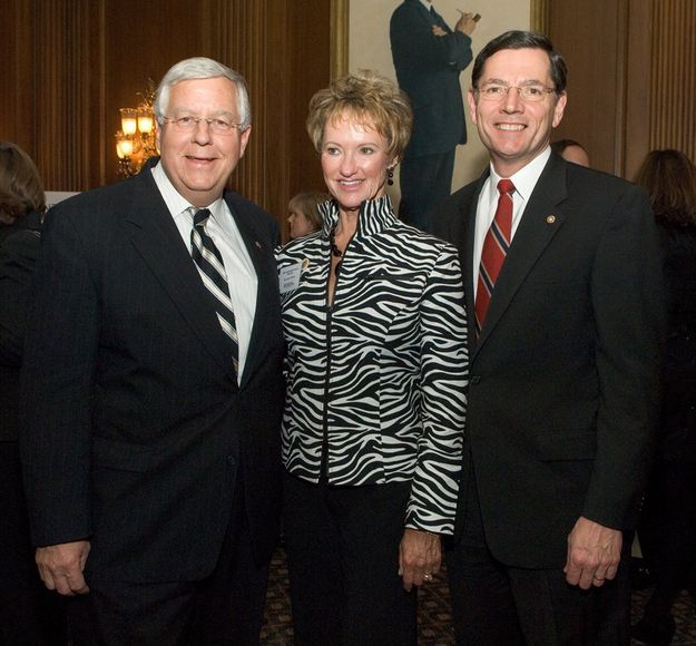 Enzi Award. Photo by U.S. Senator Mike Enzi's office.