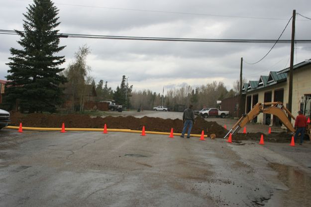 Gas line work along Wilson St. Photo by Dawn Ballou, Pinedale Online.