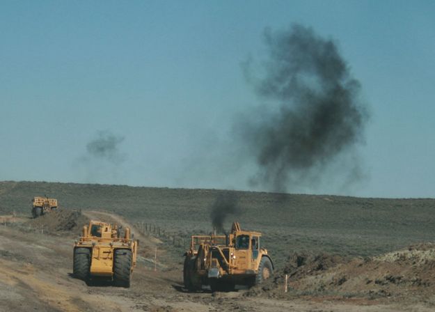 Heavy Equipment. Photo by Dawn Ballou, Pinedale Online.