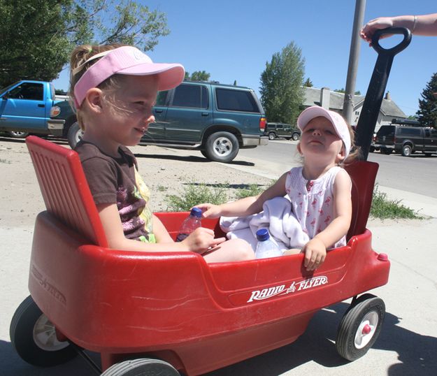 Davis Girls. Photo by Pam McCulloch, Pinedale Online.