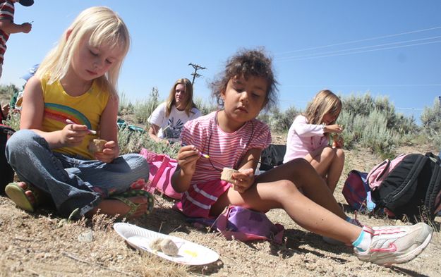 Painting. Photo by Pam McCulloch, Pinedale Online.