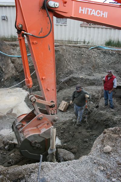 Heavy Equipment. Photo by Dawn Ballou, Pinedale Online.