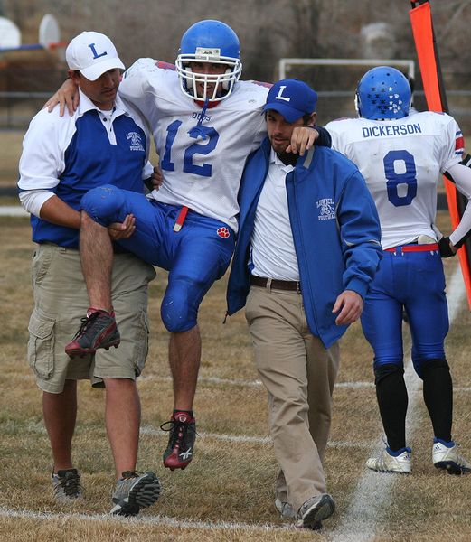 Lovell Offense. Photo by Clint Gilchrist, Pinedale Online.