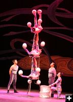 Ball Juggling. Photo by Pam McCulloch, Pinedale Online.