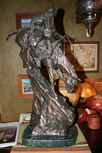 Sculpture. Photo by Dawn Ballou, Pinedale Online.