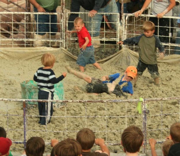 Little Lucky Buckaroos. Photo by Dawn Ballou, Pinedale Online.