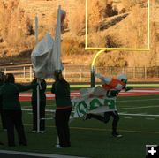 Onto the field. Photo by Dawn Ballou, Pinedale Online.