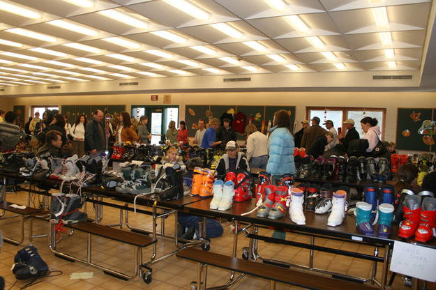 Cafeteria. Photo by Pam McCulloch, Pinedale Online.