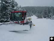 Skyline Drive grooming. Photo by Bob Barrett, Pinedale Ski Education Foundation.