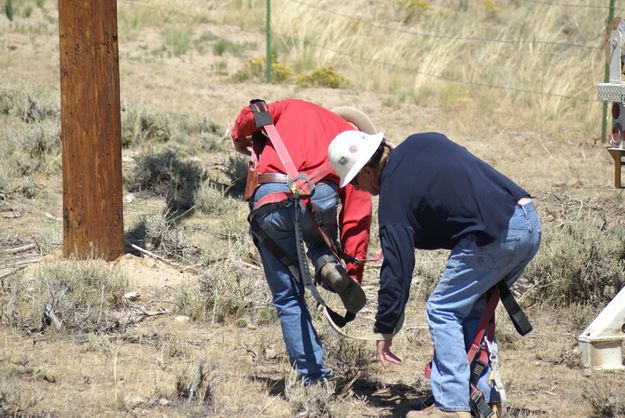 Gearing up. Photo by Cat Urbigkit, Pinedale Online.