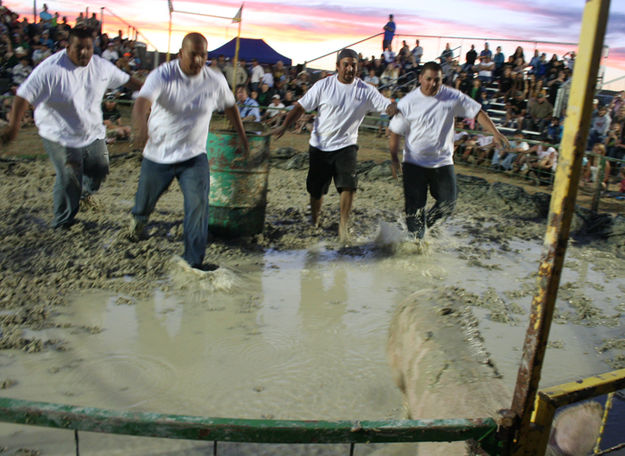 Team Living Water. Photo by Pam McCulloch, Pinedale Online.