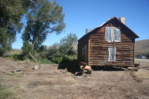 Moving over. Photo by Clint Gilchrist, Pinedale Online.
