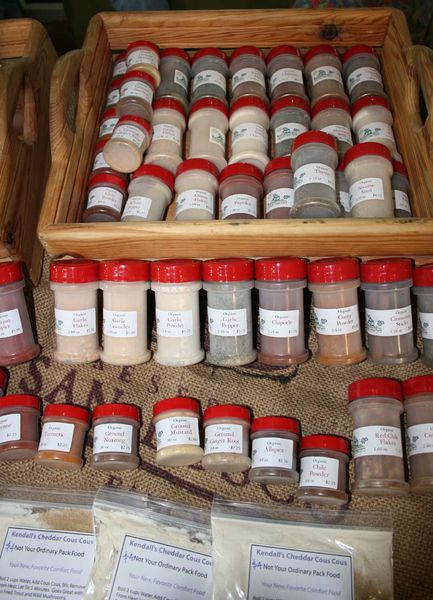 Organic spices. Photo by Dawn Ballou, Pinedale Online.